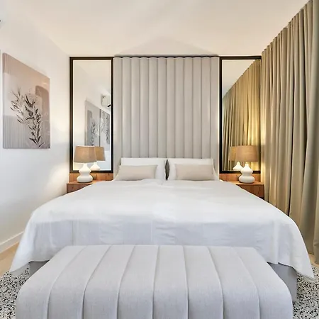 & Me With Garage Parking Pula