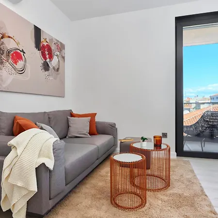 & Me With Garage Parking Lejlighed *