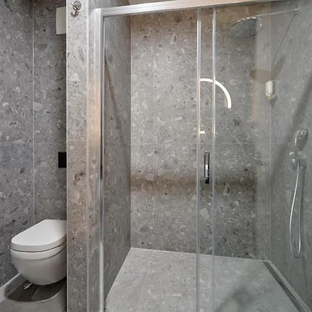 & Me With Garage Parking Lejlighed Pula