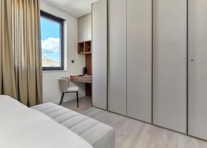 & Me With Garage Parking