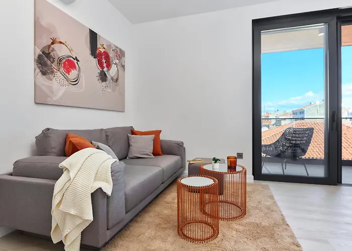 & Me With Garage Parking Apartman *