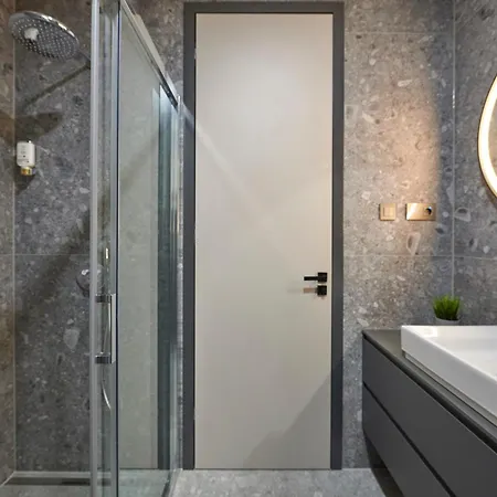 Apartman & Me With Garage Parking Póla