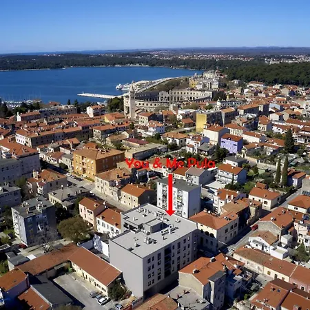 & Me With Garage Parking Apartman