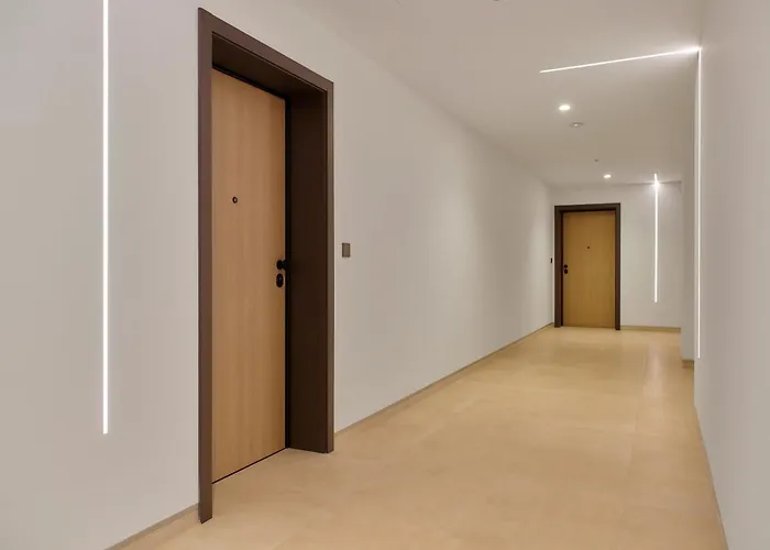 & Me With Garage Parking Appartement Pula